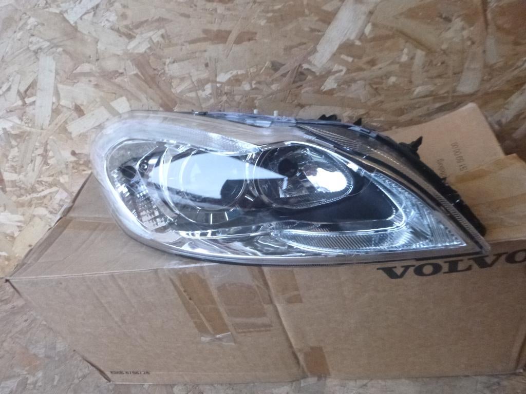 VOLVO C70 FL LIFT 09-13 KOPLAMP RECHTS niew, Auto-onderdelen, Verzenden, Nieuw, Volvo