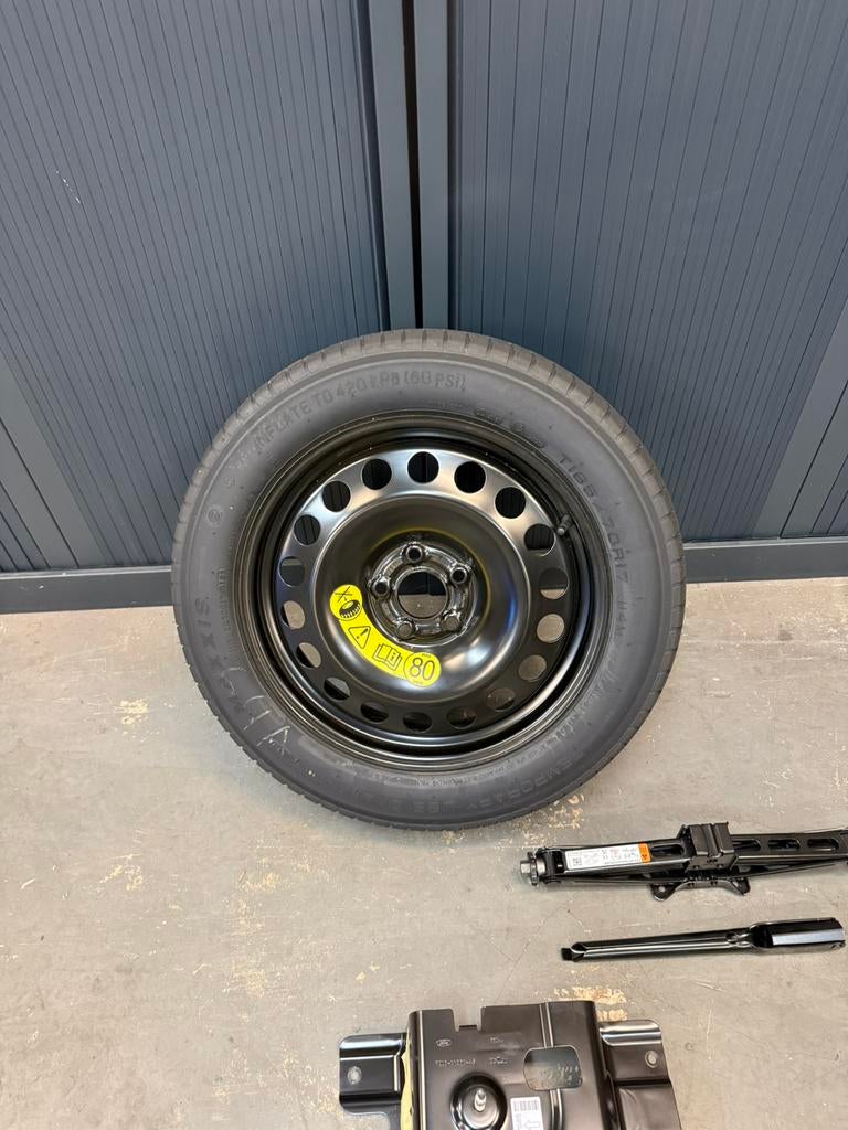 Origineel reserve wiel noodset thuiskomer ford kuga hybride, Ophalen, Gebruikt, Velg(en), 17 inch
