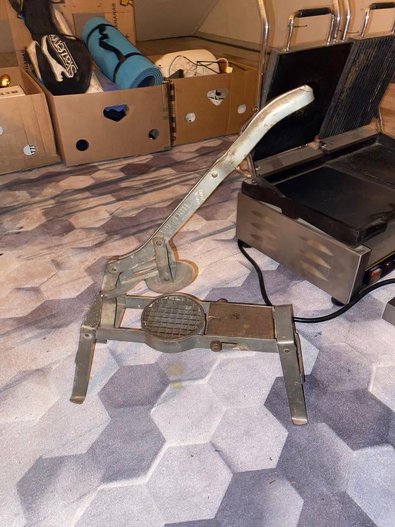 Vintage Frietsnijder, Huis en Inrichting, Keuken | Keukenbenodigdheden, Ophalen of Verzenden, Gebruikt