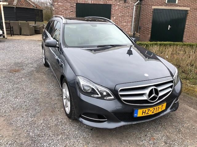 Mercedes-Benz E-Klasse E300 Bluetec Hybrid 231pk 7G-TRONIC, Auto's, Automaat, Euro 5, Achterwielaandrijving, Zwart