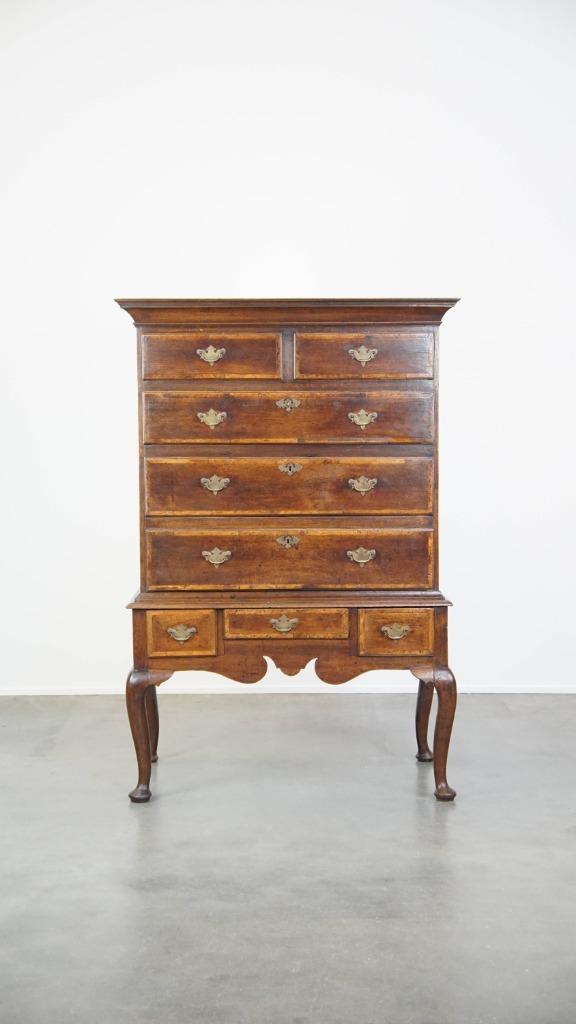 Charmante vroeg 18e eeuwse Engelse eikenhouten kast/ highboy, Ophalen
