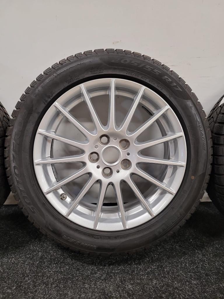 17 inch Jaguar XE origineel 5x108 nieuwstaat winter incl btw, Auto-onderdelen, Banden en Velgen, Gebruikt, Jaguar, Banden en Velgen