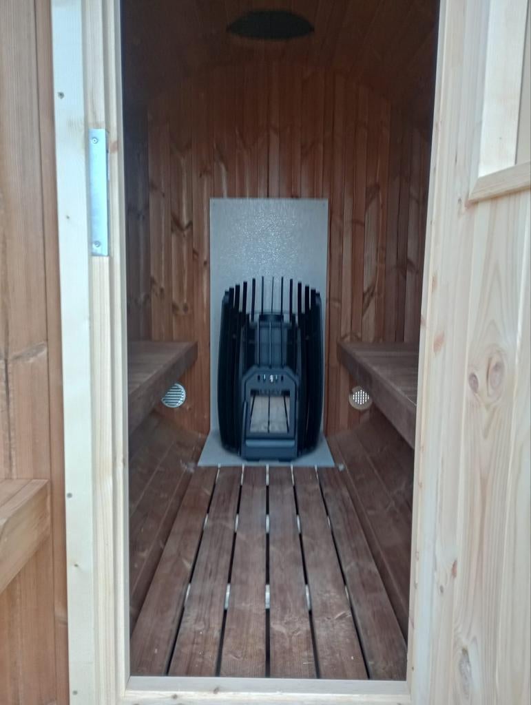 Thermohout barrelsauna gemonteerd - designdak- met kachel, Ophalen, Fins of Traditioneel, Wellnessandgarden, Nieuw