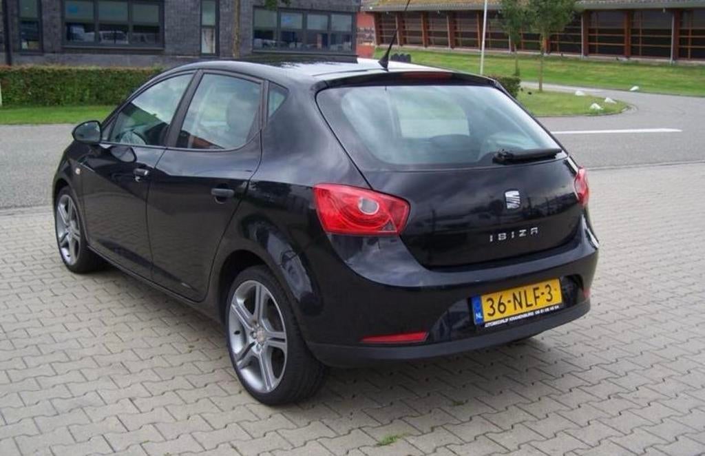 Seat Ibiza 1.2 44KW 2010 Zwart, Auto's, Seat, Voorwielaandrijving, 31 €/maand, 1198 cc, Origineel Nederlands