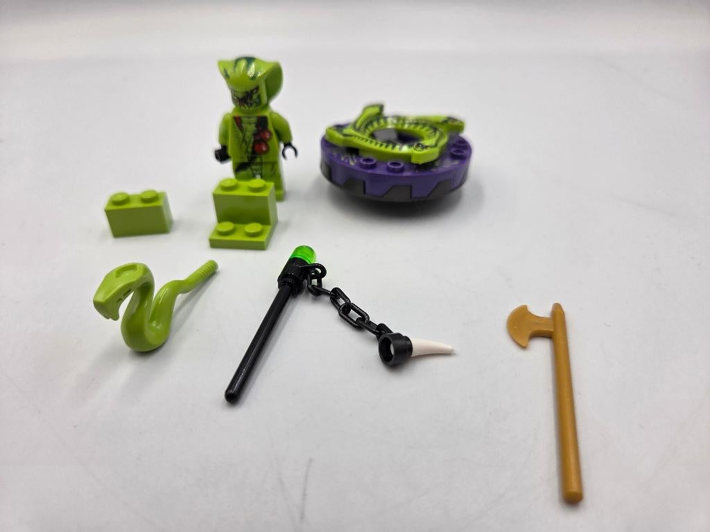 Lego Ninjago 9562 Lasha, Ophalen of Verzenden, Zo goed als nieuw, Complete set, Lego