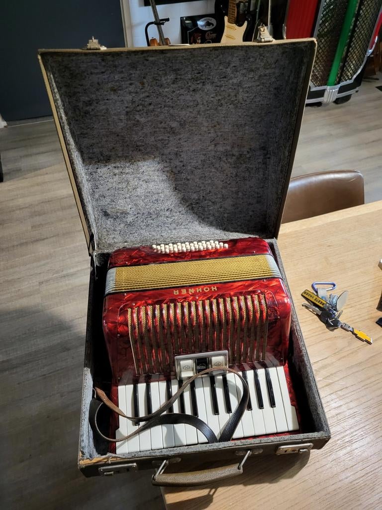 Hohner Accordeon, Ophalen, Hohner