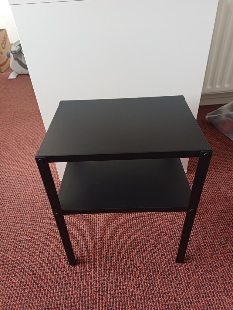 Ikea Knarrevik Nachtkastje - Zo Goed Als Nieuw!, Huis en Inrichting, Slaapkamer | Nachtkastjes, Ophalen, Minder dan 45 cm, Metaal of Aluminium