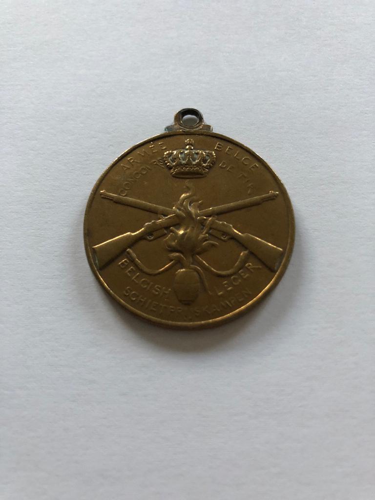 Bronzen medaille schietwedstrijden Belgisch leger, Ophalen, Brons, Buitenland