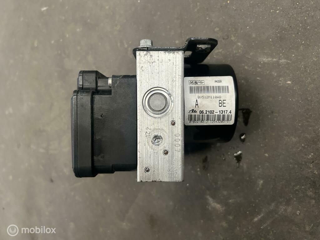 ABS pomp Ford Fiesta VI 1.25 ('08-'17) 8V512M110AD, Ophalen of Verzenden, Gebruikt