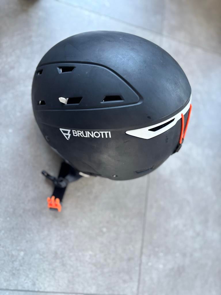 Brunotti Skihelm Maat 58-61 cm, Sport en Fitness, Skiën en Langlaufen, Overige merken, Gebruikt, Ophalen of Verzenden, Kleding