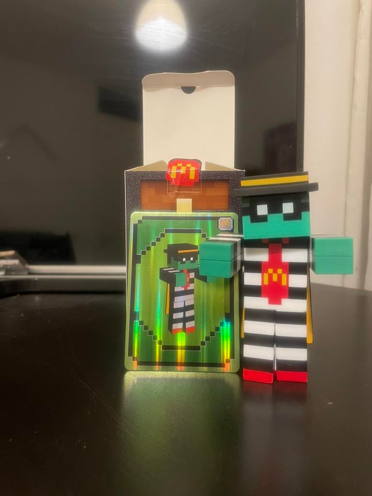 Minecraft MCDonalds figuur, met NIET GEBRUIKTE code!, Ophalen of Verzenden, Nieuw
