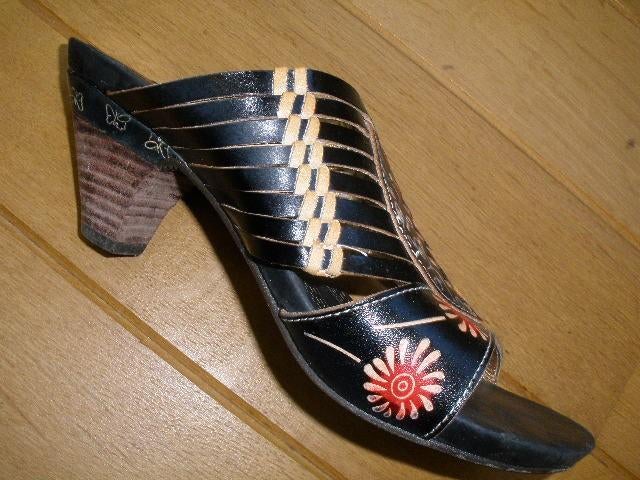 LAURA VITA Jardinet klompjes maat 41 - nieuw -, Zwart, Nieuw, Ophalen of Verzenden, Sneakers of Gympen