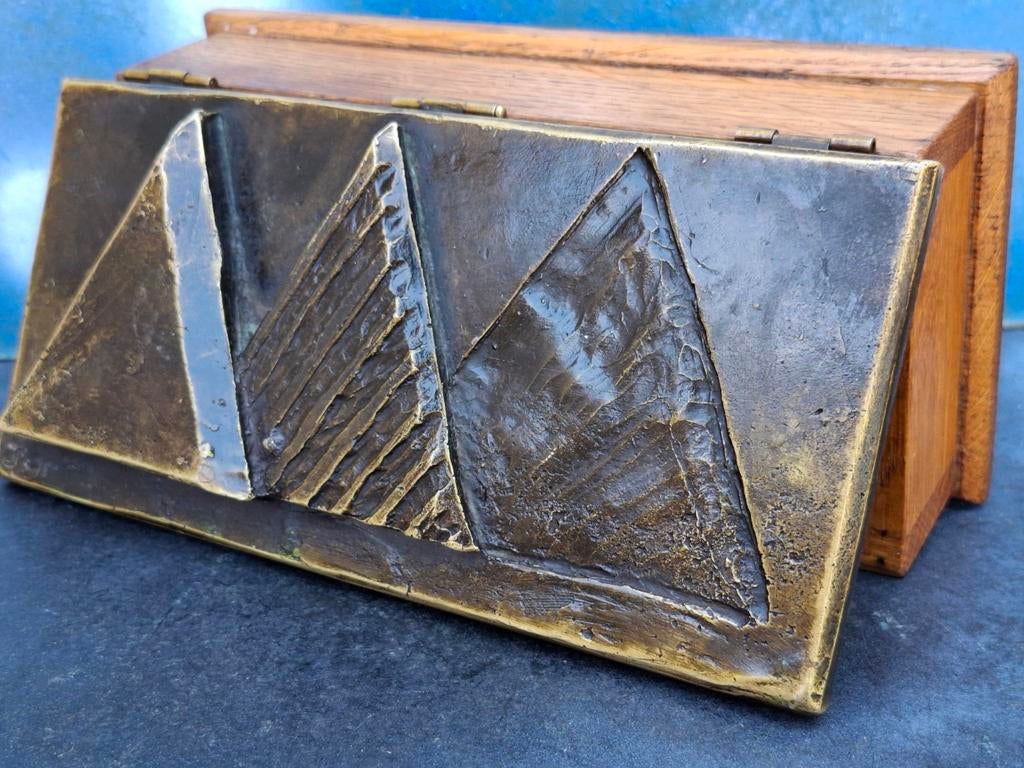 AMSTERDAMSE SCHOOL. Ca '25. Piramide/Toetachamon. Ca '25., Antiek en Kunst, Kunst | Designobjecten, Ophalen