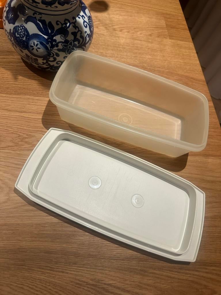 Tupperware Cakebak - wit - plastic, Huis en Inrichting, Keuken | Tupperware, Ophalen of Verzenden, Gebruikt, Wit, Bak of Kom