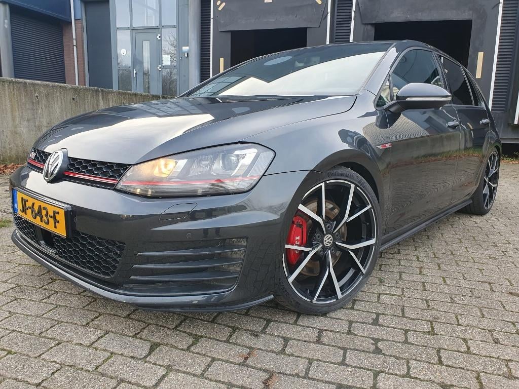 Volkswagen Golf GTI Performance 2.0 TSI DSG 2015, Stof, Euro 6, 4 cilinders, 1984 cc
