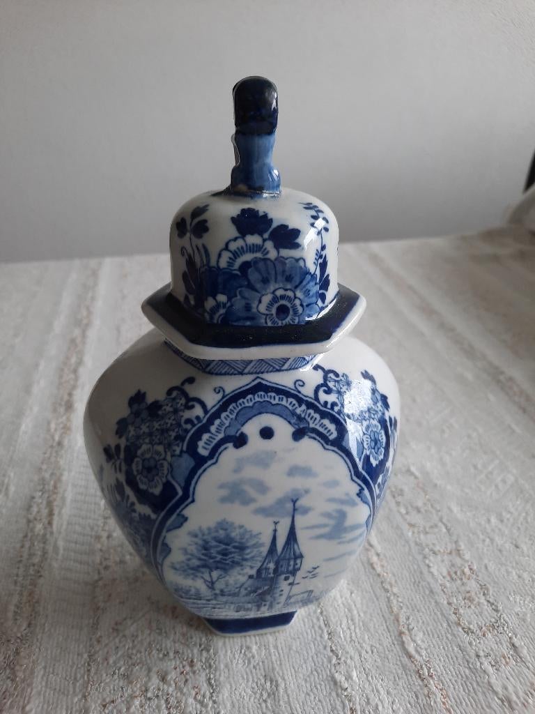 Delftsblauwe pot met deksel, Ophalen