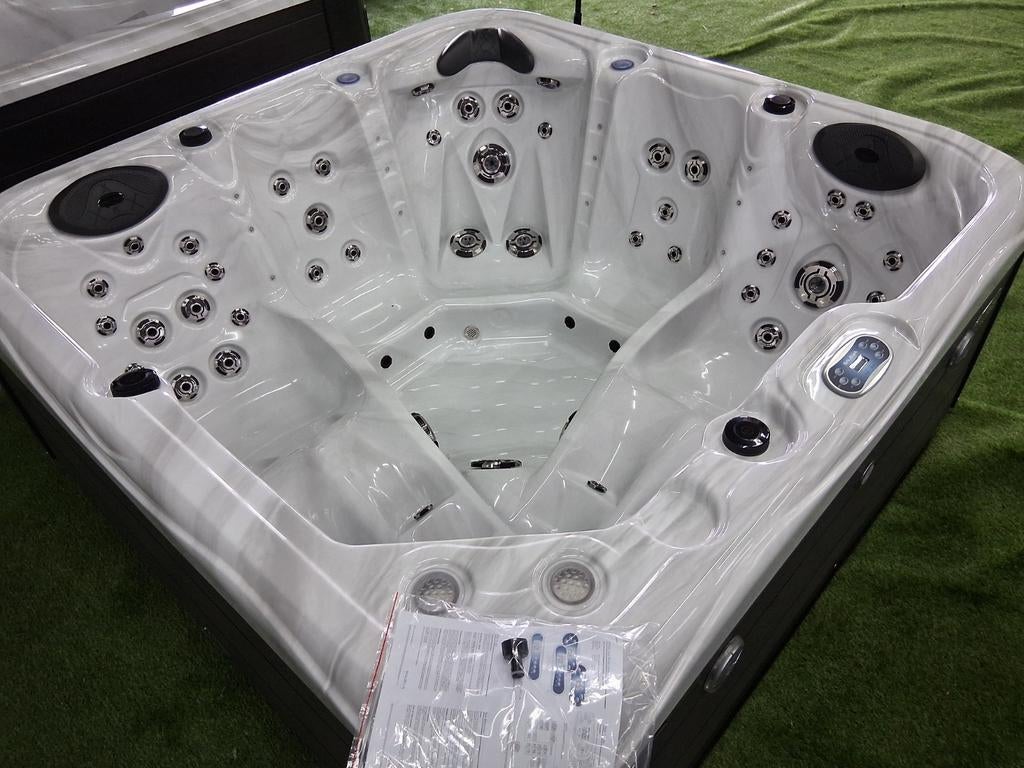 Nieuwe balboa spa jacuzzi incl bezorging HEMELVAART OPEN, Tuin en Terras, Zwembad-toebehoren, Nieuw, Ophalen of Verzenden