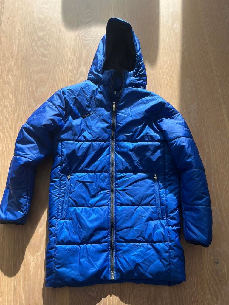 Nike winterjas, Ophalen of Verzenden, Zo goed als nieuw, Jongen of Meisje, Jas