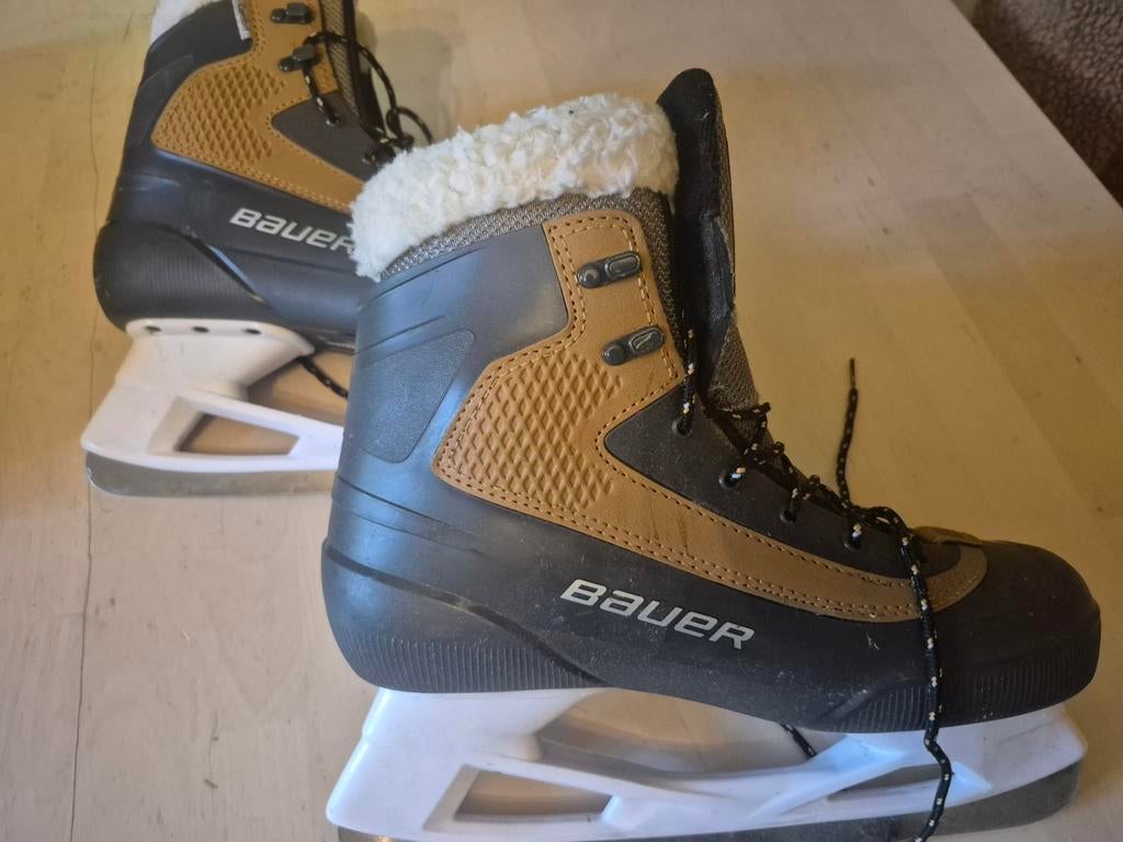 Bauer schaatsen Whistler Comfort maat 43, Sport en Fitness, Schaatsen, Bauer, Verzenden, Zo goed als nieuw, IJshockeyschaatsen