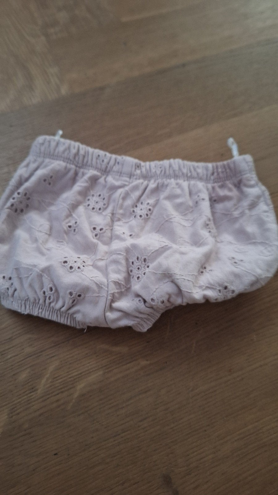 Mooi broekje voor baby's maat 56 H&M, Kinderen en Baby's, Babykleding | Maat 56, Broekje, Jongetje of Meisje, H&M, Ophalen of Verzenden
