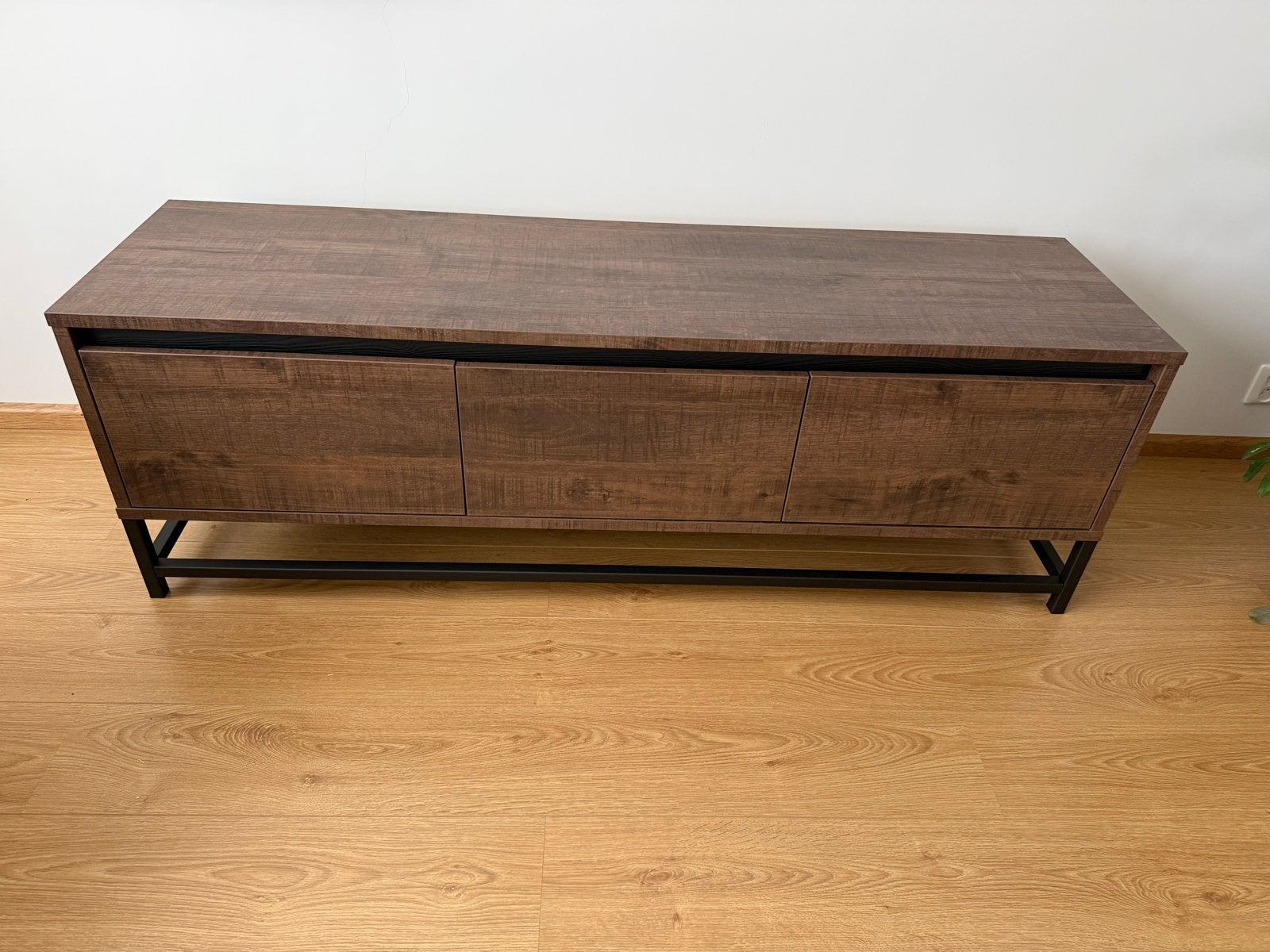 TV-meubel met 3 deuren - Hout en metaal, Ophalen, 150 tot 200 cm, Zo goed als nieuw, Minder dan 100 cm
