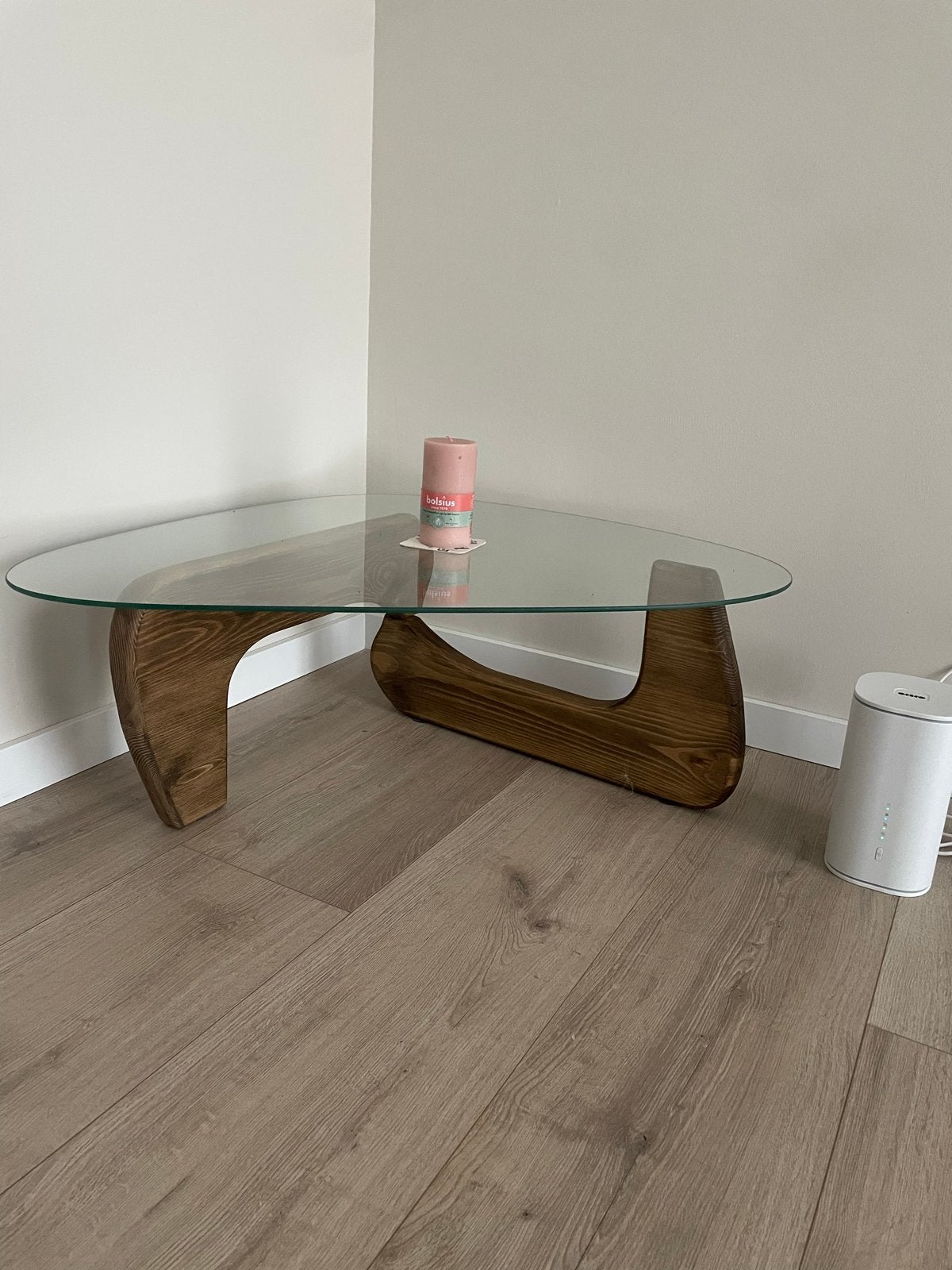Organische Salontafel Walnoot – Gehard Glas – 90x65 cm, Huis en Inrichting, Ophalen, Organishe salontafel waalnoot- geharde glas-90x65cm