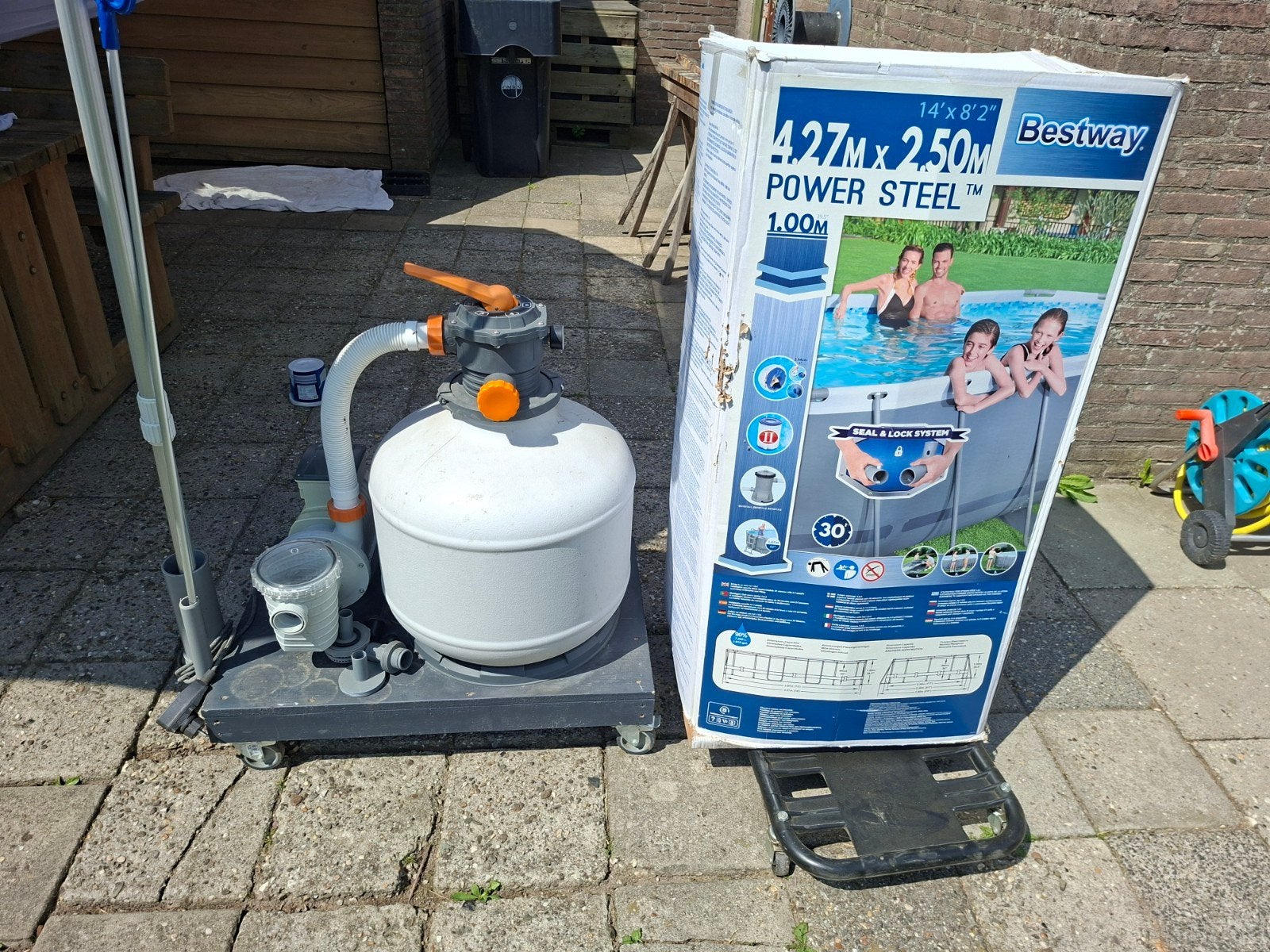 Bestway  Zwembad 4.27x2.50m incl. zandfilter, solarpaneel., Tuin en Terras, Zwembaden, Ophalen, 200 tot 300 cm, 80 tot 120 cm