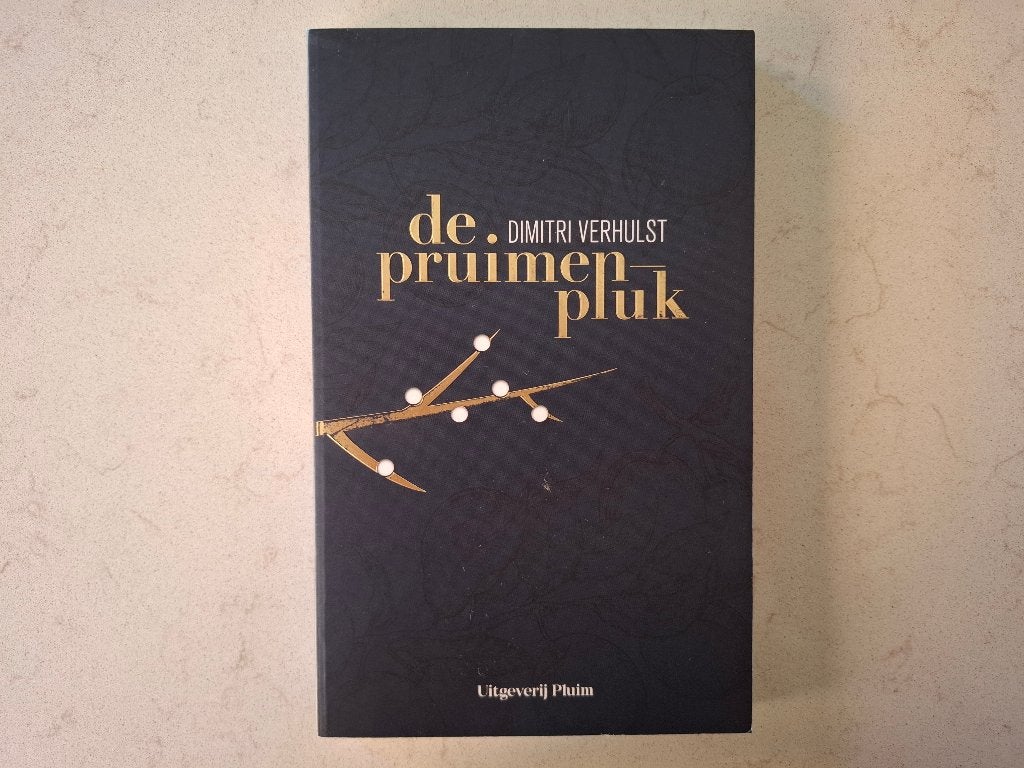 De Pruimenpluk - Dimitri Verhulst (Uitgeverij Pluim), België, Ophalen of Verzenden, Zo goed als nieuw, Dimitri Verhulst