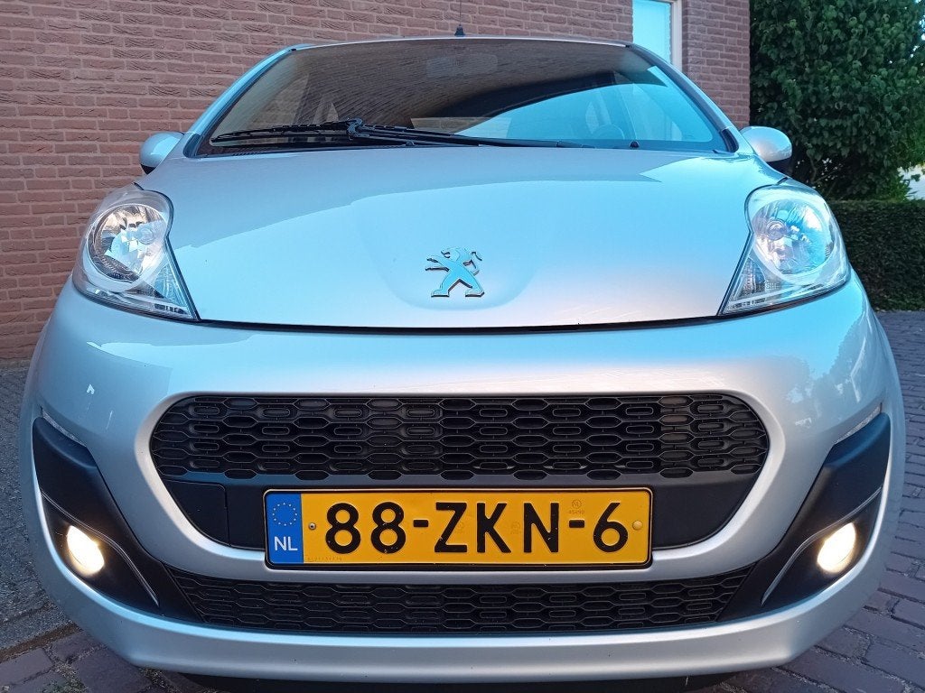 Peugeot 107 XS  *5DRS*AIRCO*LMV*LED*NAP*BEURT NW*, Euro 5, Gebruikt, 4 stoelen, Handgeschakeld