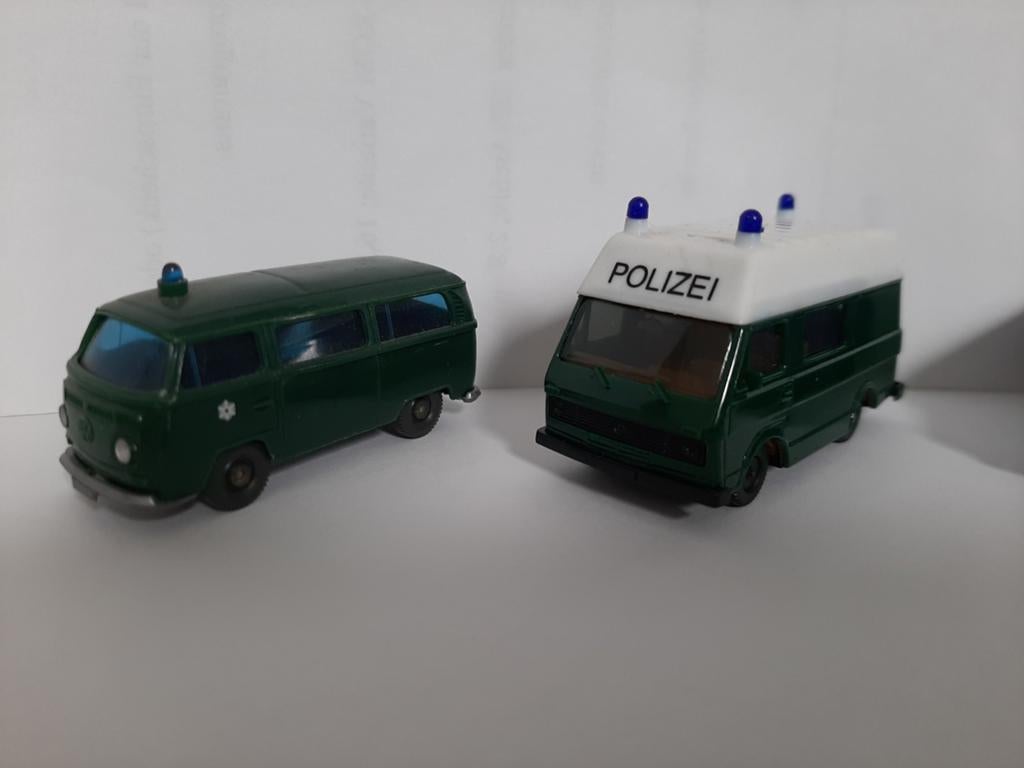 Set van 4 modelauto's: Politie, Ambulance., Overige merken, Gebruikt, 1:50 of kleiner, Auto