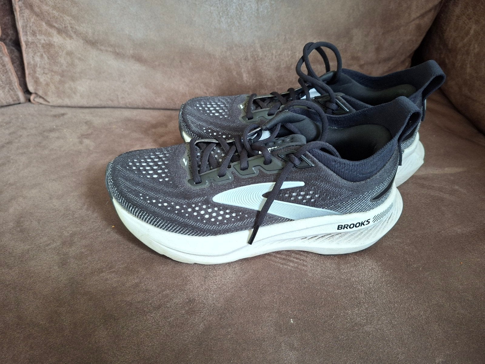 Brooks hardloopschoenen - Zo goed als nieuw, Ophalen, Brooks, Zo goed als nieuw, Sportschoenen