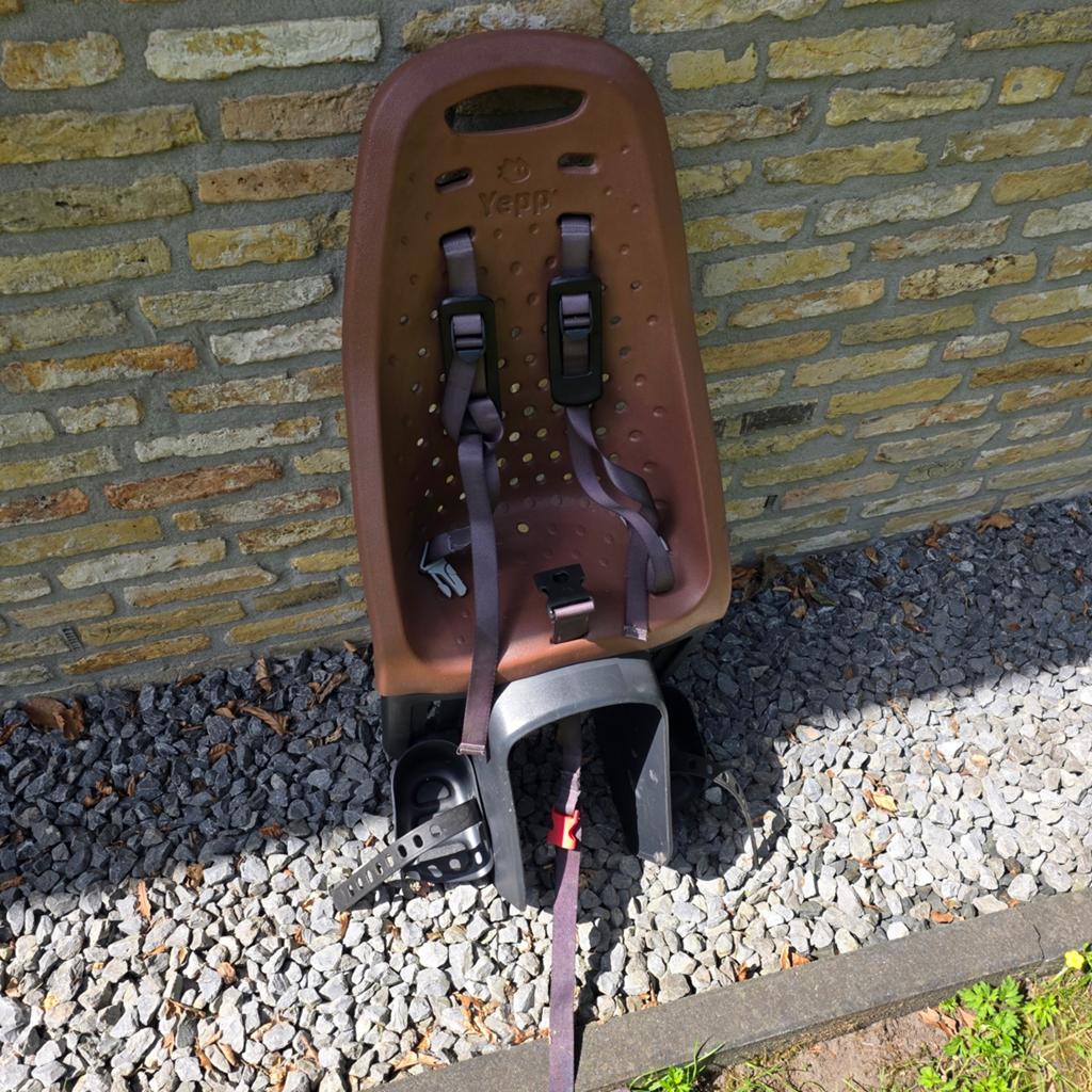 Mooi bruin Yepp achterzitje, Ophalen, Achterzitje, Voetsteuntjes, Yepp