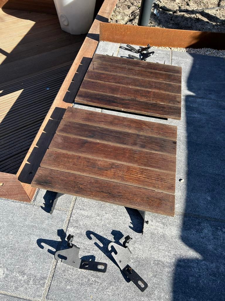 Houten zijtafels voor Bastard Kamado, Ophalen, Zo goed als nieuw