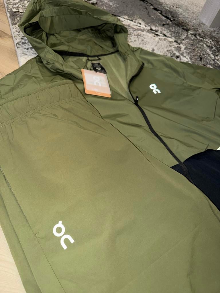 On Running trainingspak met jas en broek, Ophalen of Verzenden, Nieuw