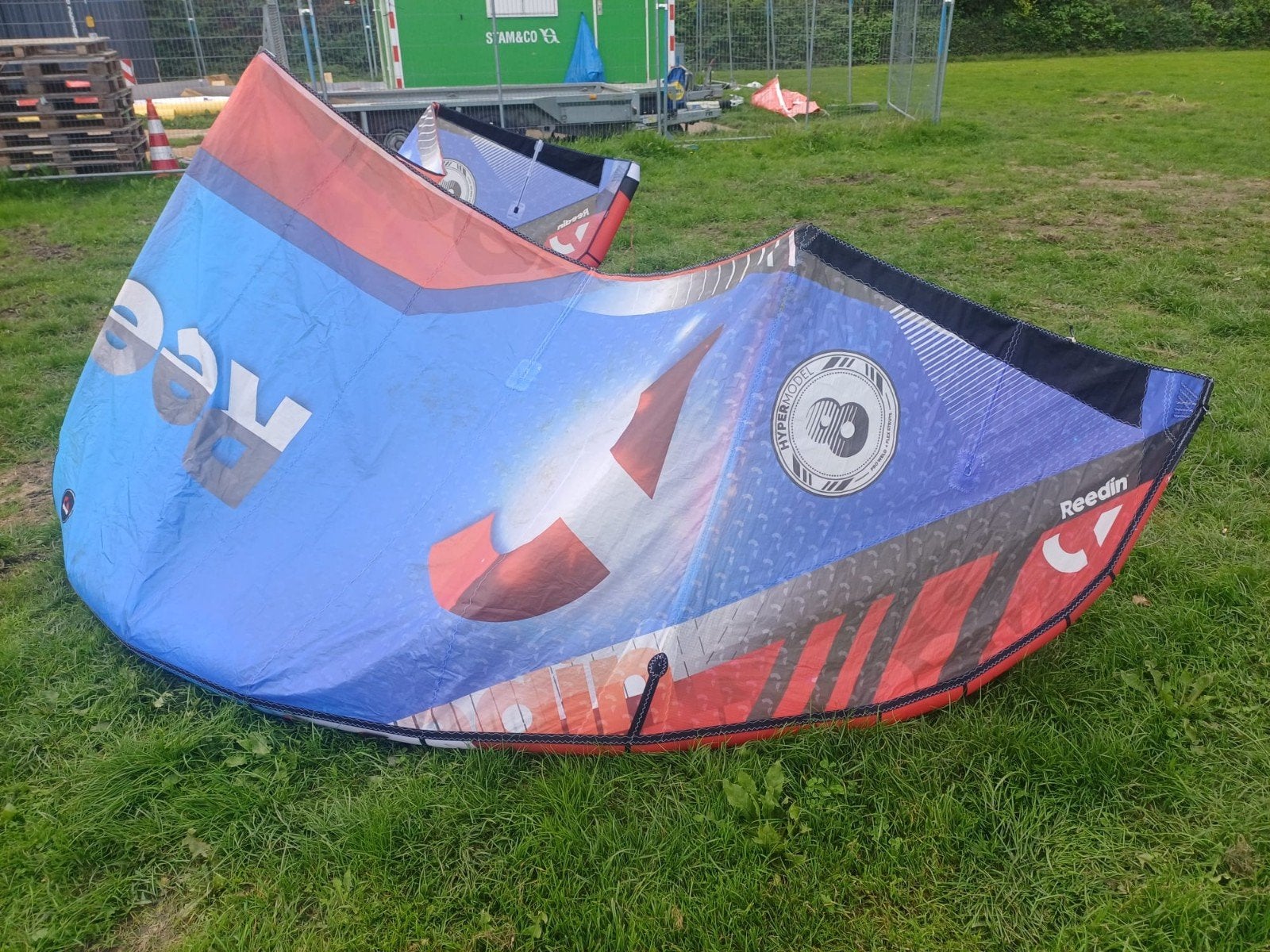 Reedin Hypermodel 8m 2025  - Zo goed als nieuw, Watersport en Boten, 8 m², Geen board, Ophalen of Verzenden, Zo goed als nieuw