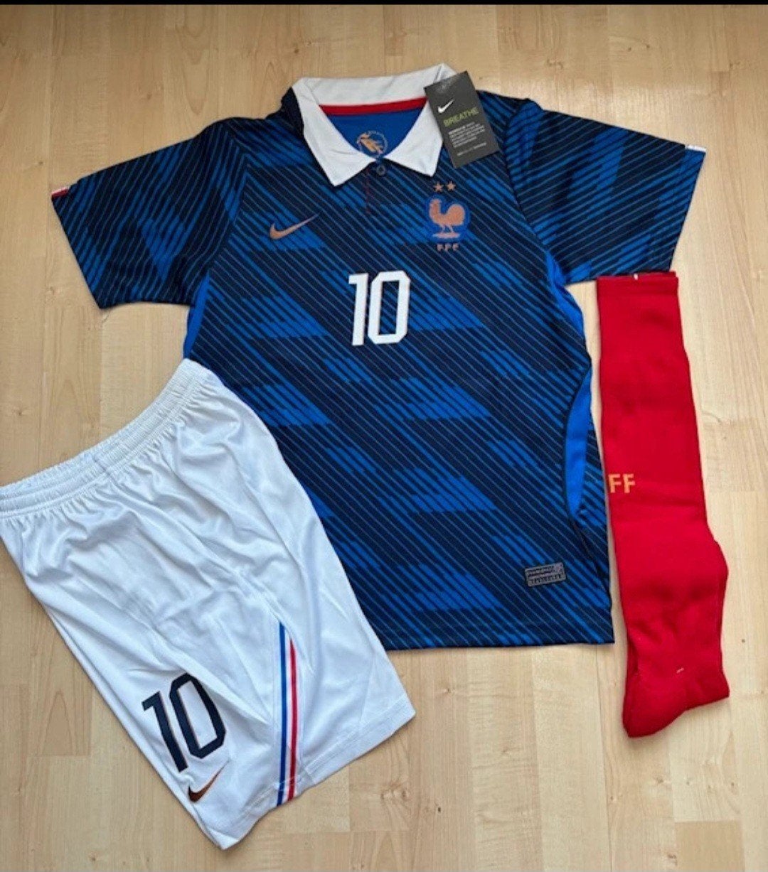 Mbappe #10 Frankrijk WK26 maat 164 en 158, Maat XS of kleiner, Ophalen of Verzenden, Nieuw, Set