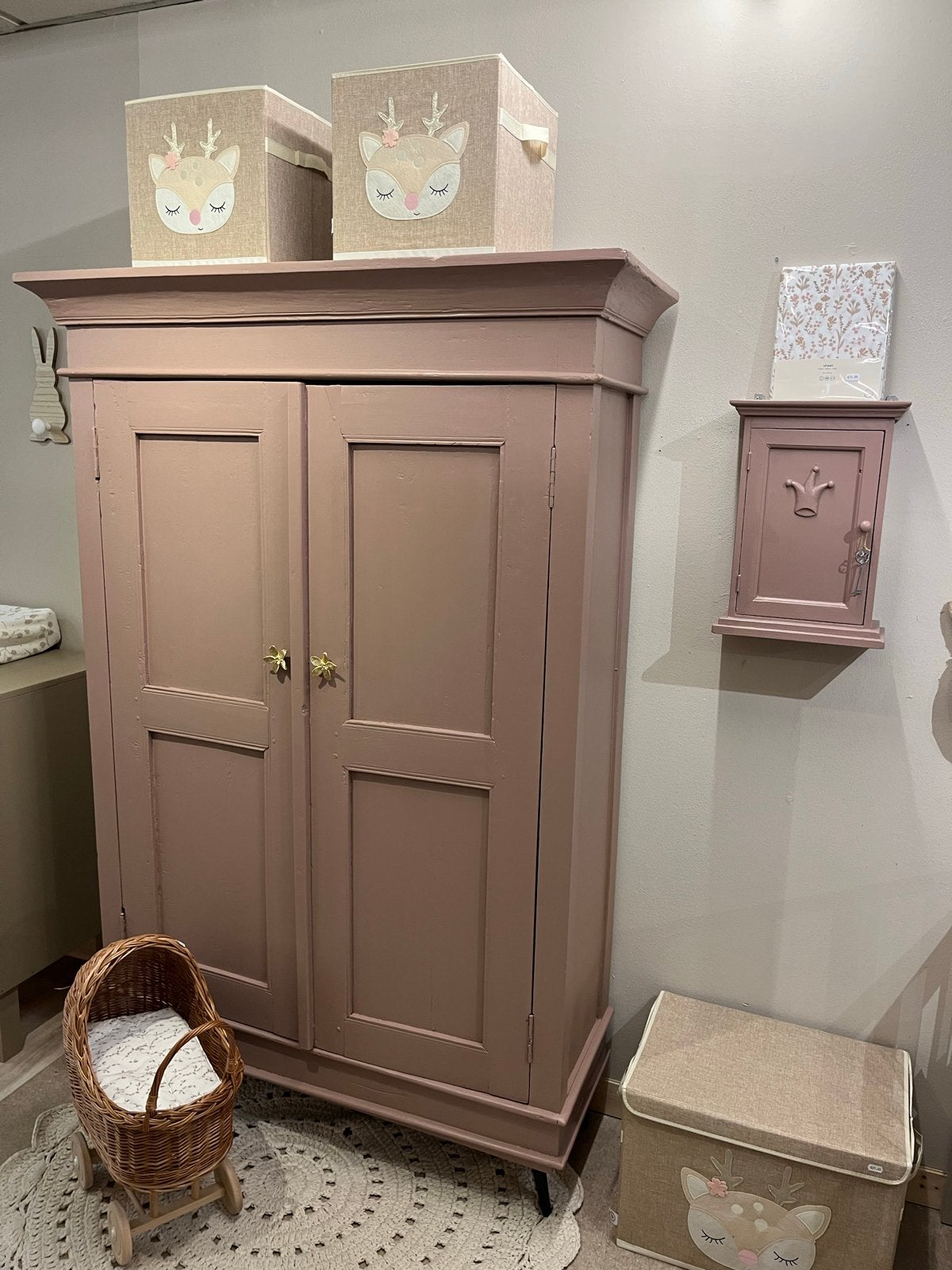 Kledingkast/Opbergkast •Oldy• by Juffrouw Kwast, Kinderen en Baby's, Kinderkamer | Commodes en Kasten, Info@juffrouw-kwast.nl