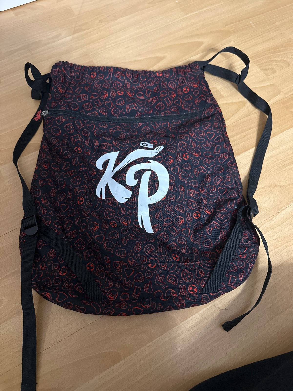 Zwarte sporttas met Knolpower logo, Gebruikt, 25 tot 40 cm, Ophalen, Overige merken