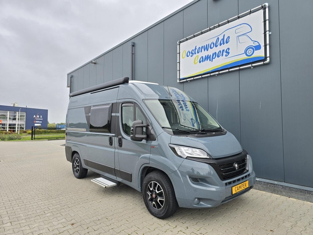 Sunlight 540 Compacte Buscamper Vastbed camera hordeur 5,4m, Buscamper of Camperbus, Sunlight, Ringverwarming, Fiat