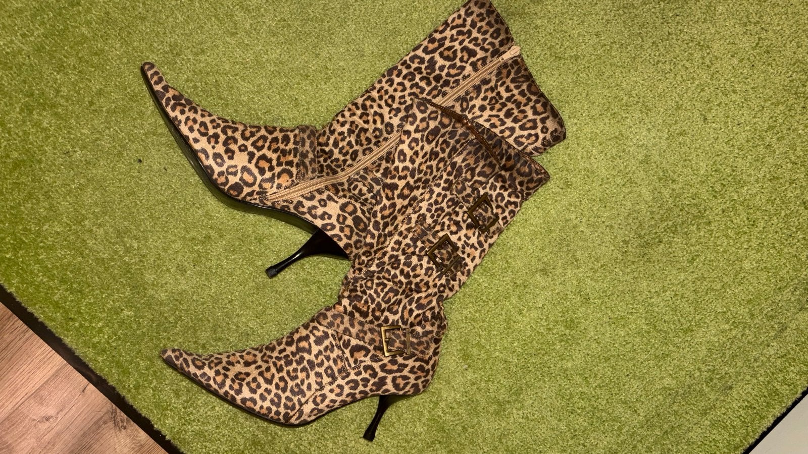 Leopardprint laarzen gedragen, Verzenden, Gedragen, Bruin, Lage of Enkellaarzen