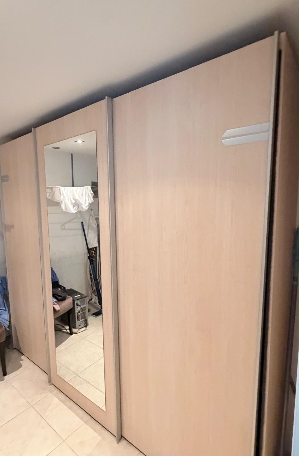 Grote kledingkast - 250x220 cm - Rookvrij huis, Huis en Inrichting, Kasten | Kledingkasten, Ophalen, Gebruikt, Met plank(en), 200 cm of meer