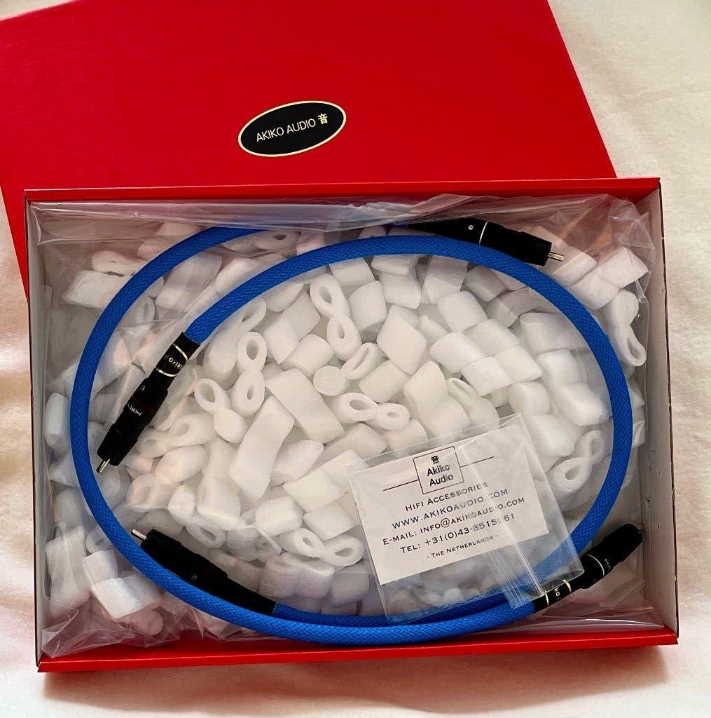 Akiko Audio Silver Spirit, RCA interlink 60cm, Ophalen of Verzenden, Nieuw, Minder dan 2 meter, Interlink-kabel