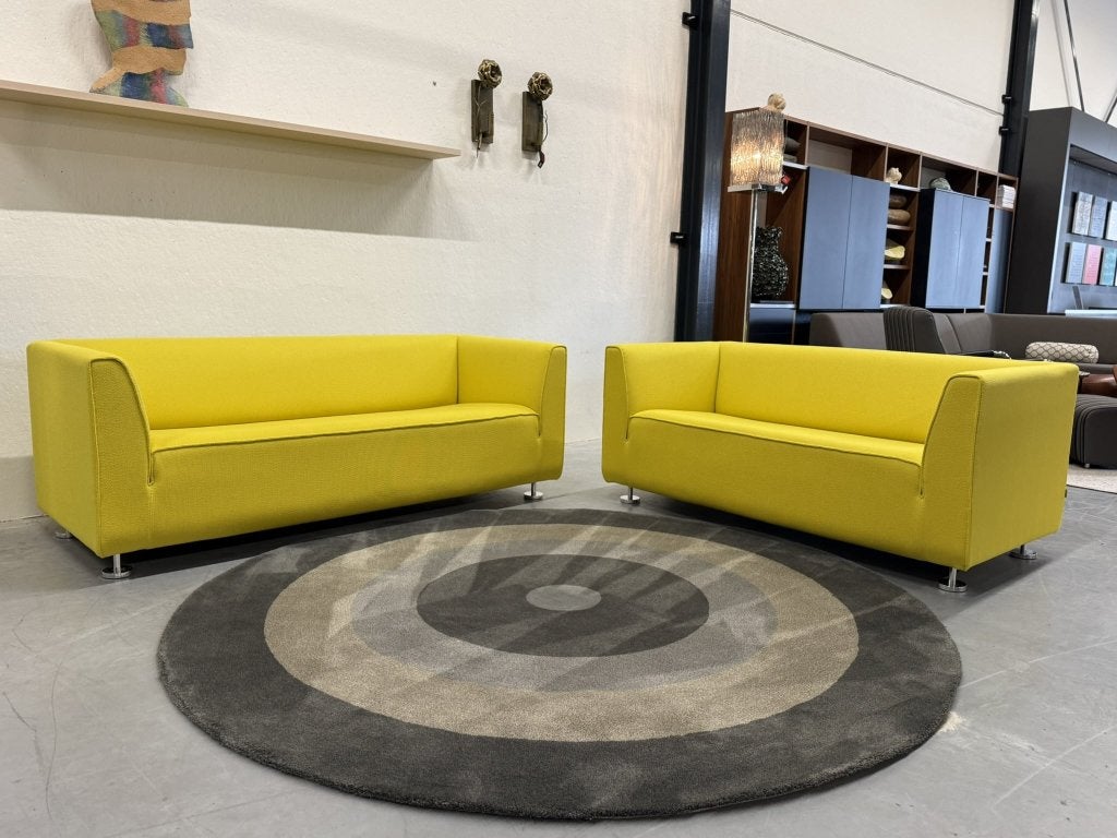 Nieuw Gelderland 4800 Bank 2 & 2,5 zits Geel stof 160 190, 150 tot 200 cm, Ophalen of Verzenden, Rechte bank, Info@gelderlanddesign.com