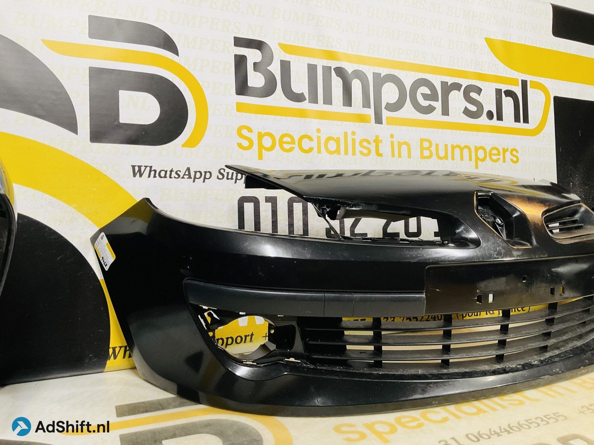 BUMPER Renault Clio 3 2005-2008 VOORBUMPER 2-F8-9468z, Auto-onderdelen, Bumper
