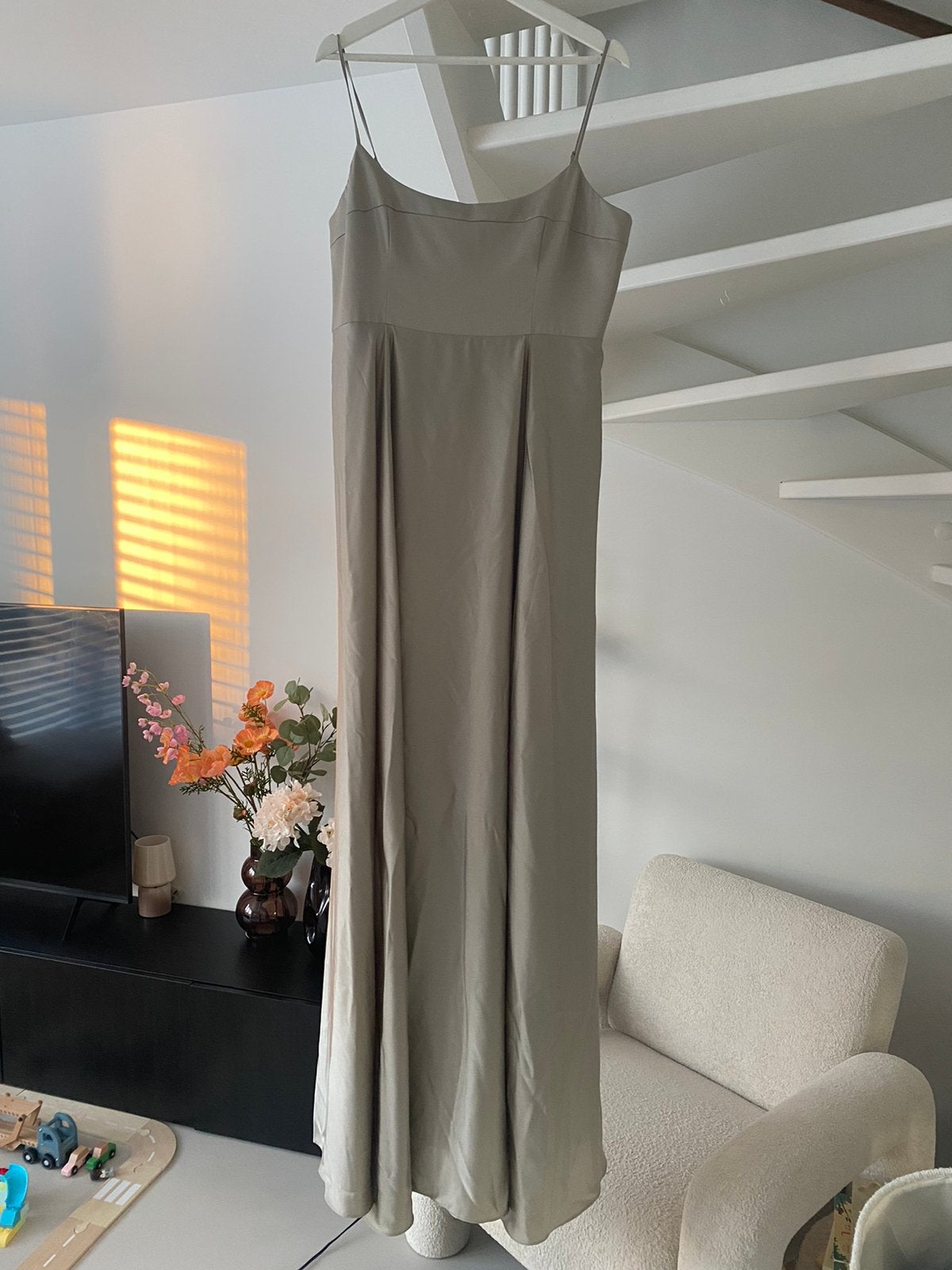 Prachtige nieuwe lange feestjurk ASOS Design!, Kleding | Dames, Ophalen of Verzenden, Nieuw, Maat 42/44 (L)