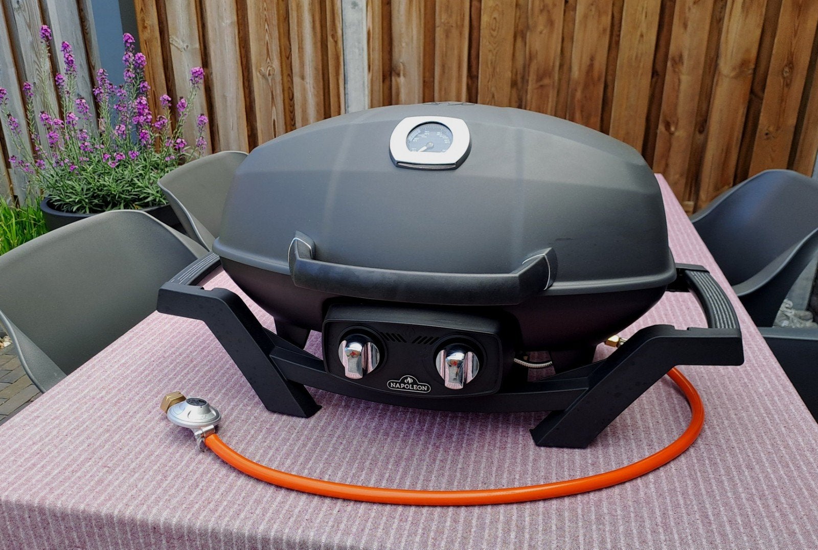 Napoleon TravelQ PRO 285 gasbarbecue in absolute nieuwstaat!, Ophalen, Zo goed als nieuw, Napoleon
