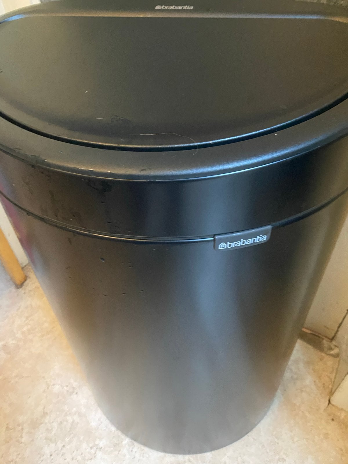 Brabantia Bo Touch Bin Prullenbak - Zwart - 60 Liter, Huis en Inrichting, Gebruikt, 40 liter of meer, Ophalen of Verzenden, 75 – 100