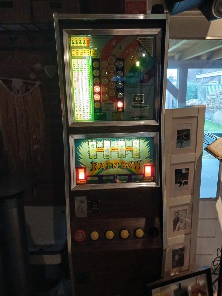 Gokkast retro rainbow, Euro, Ophalen, Gebruikt