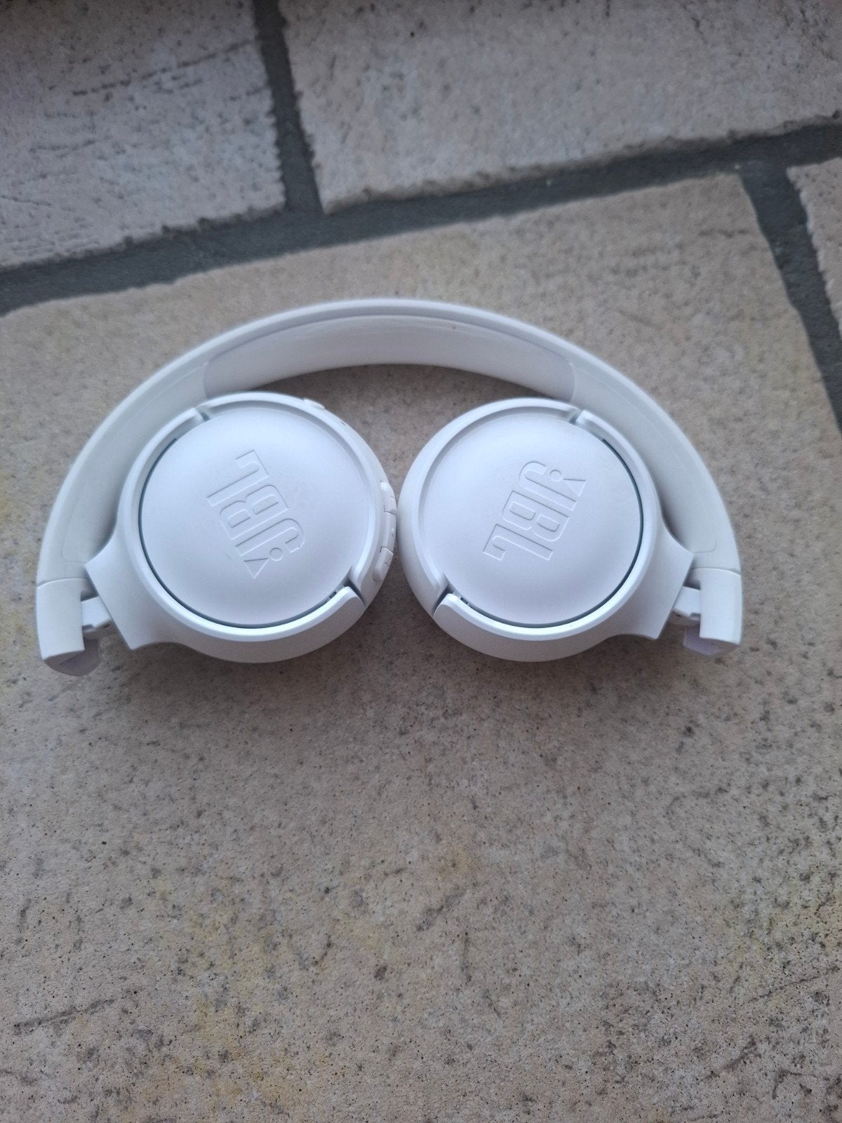 Witte JBL Tune 520BT koptelefoon met lange batterijduur, Audio, Tv en Foto, Ophalen, JBL, Draadloos, On-ear