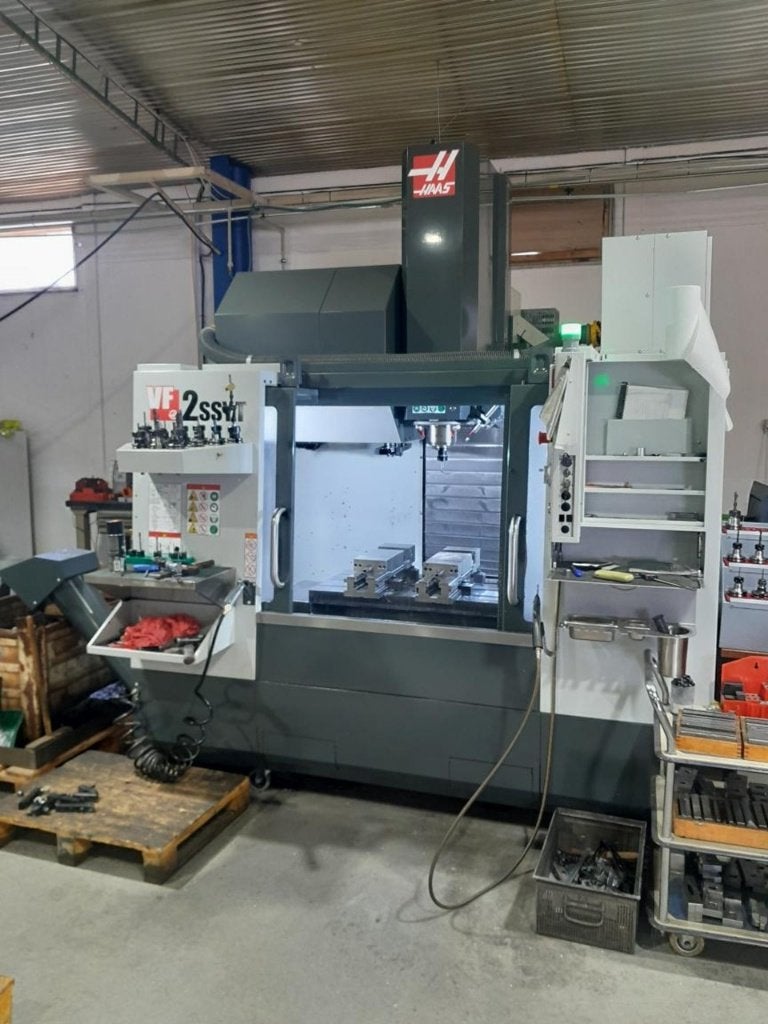 Machining center (vertical) HAAS VF-2SSYT, Ophalen, Gebruikt, Metaal, Machine